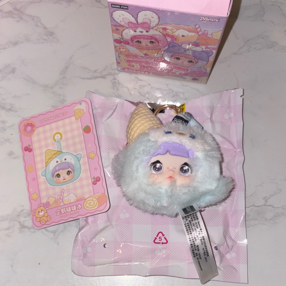 Nommi 100% Sweetness CONFIRMED Penguin Smoothie Pendant